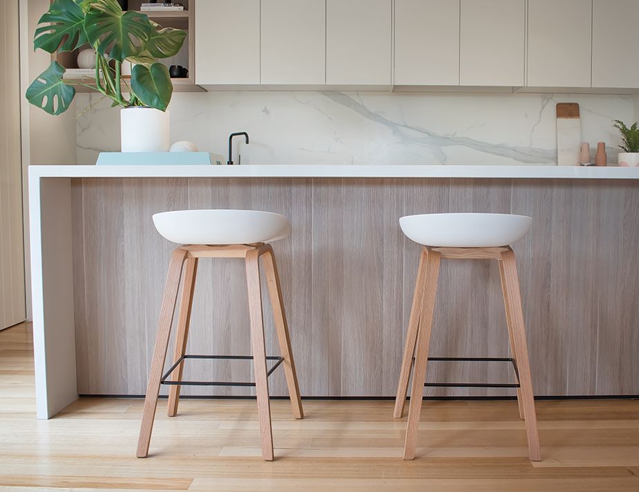 Kobe Stool Natural