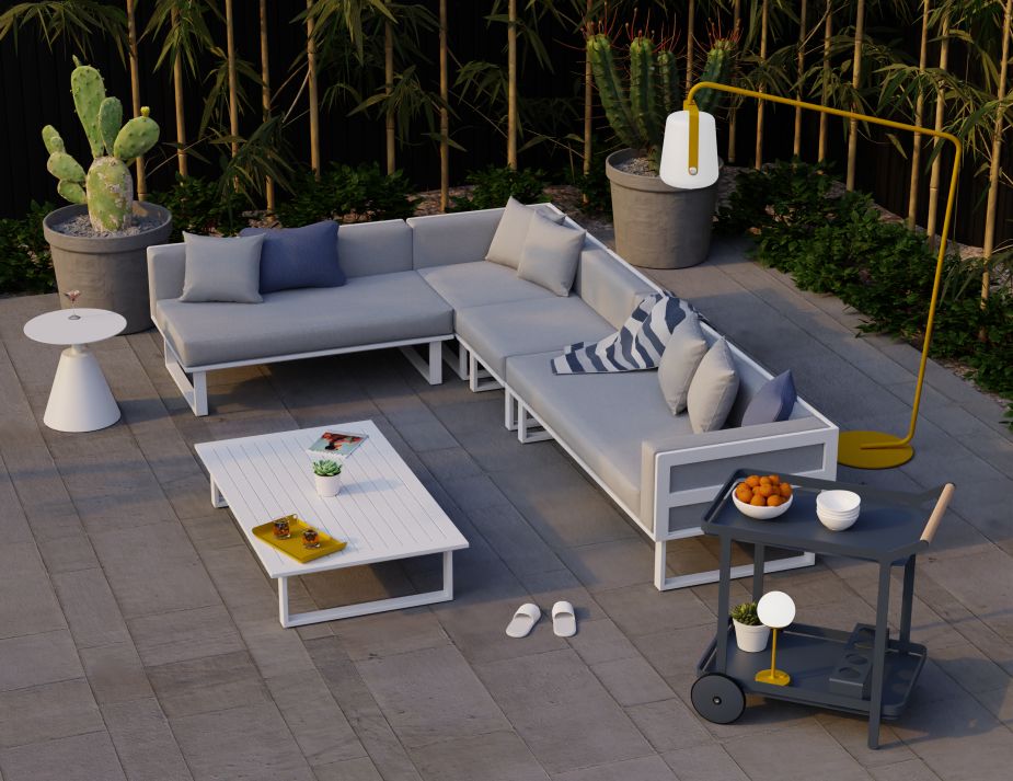 Lifestyle Image Outdoor Furniture Collection