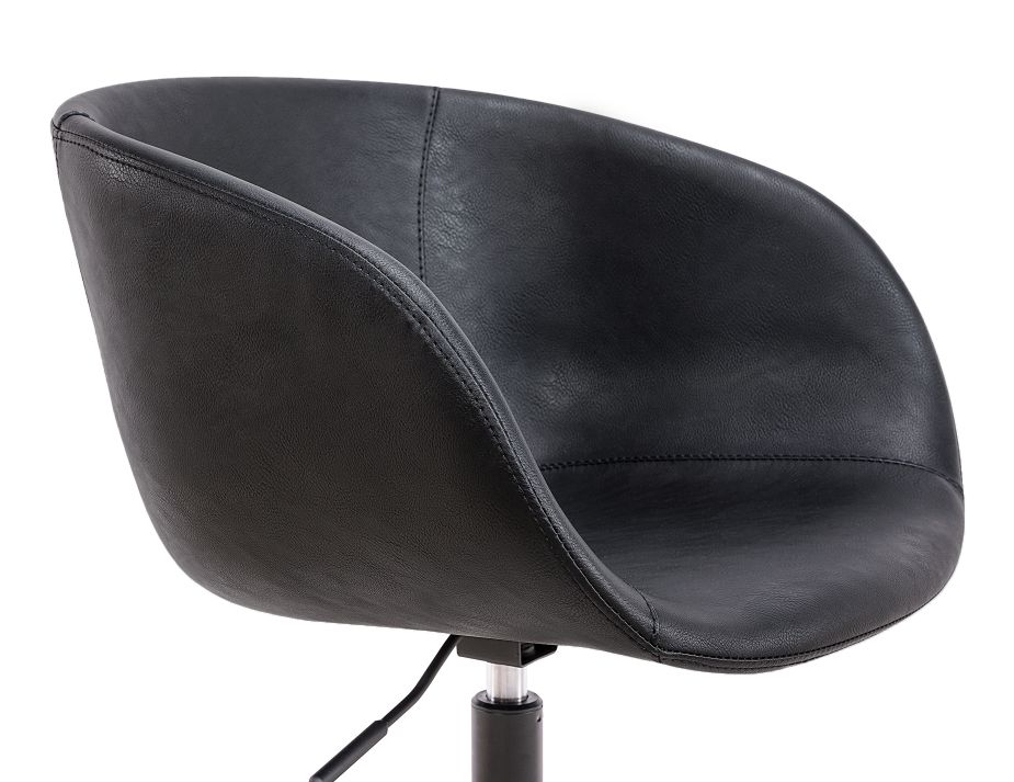 Black Leather Chair2
