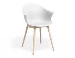 Pebble Armchair White with Shell Seat