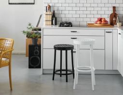 822 Barstool 80cm Insitu 4