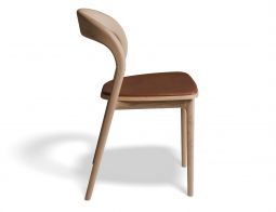 B100229101 P3 Mia Diningchair Natural Tanvinyl Side