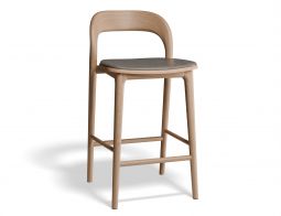 B111227102 P1 Mia Kitchenstool Natural Greyvinyl