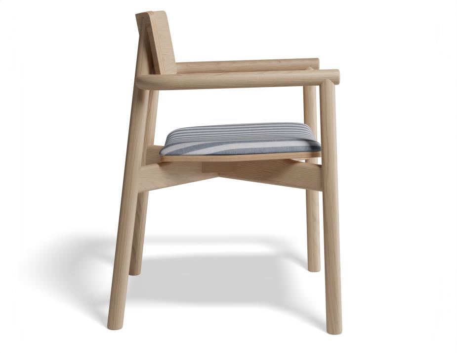 P 3 Andi Armchair Pad Ashnatural Bluestripe