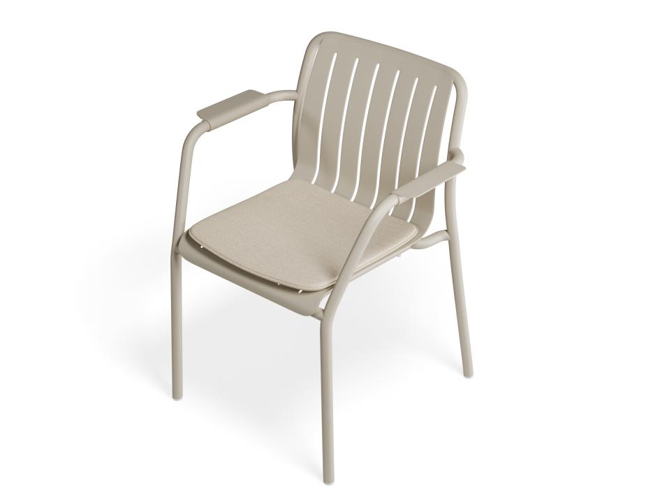 P 5 Roku Armchair Latte Huskpad
