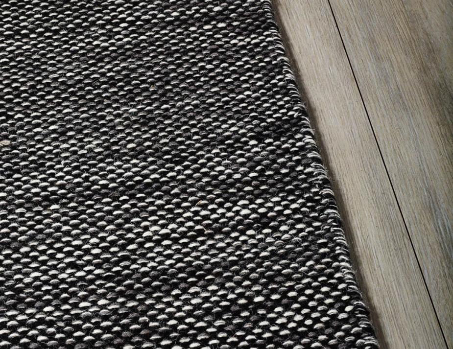 C145102244 Rug Collection Subi Rug Blackgrey Detail 02