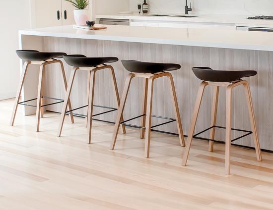 Kobe_Stool   Natural_Black_Shel_Seat