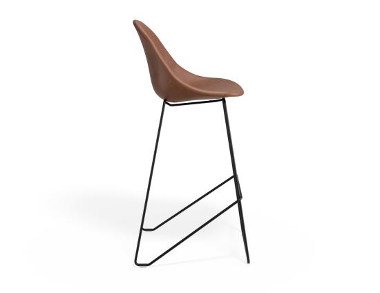 P 3 Pebble Barstool Tanpuseat Blackframe