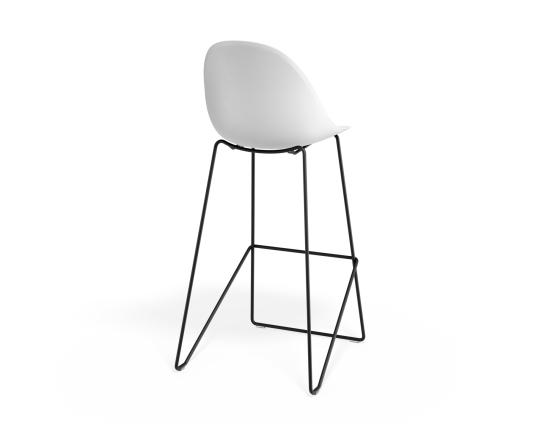 P 2 Pebble Barstool Whiteseat Blackframe
