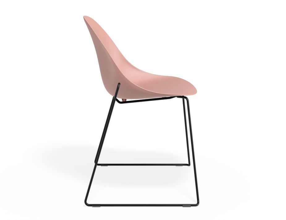 P 3 Pebble Chair Pinkseat Sledblack