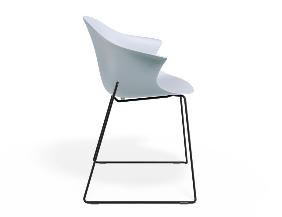 P 3 Pebble Armchair Palebluev3seat Sledblack