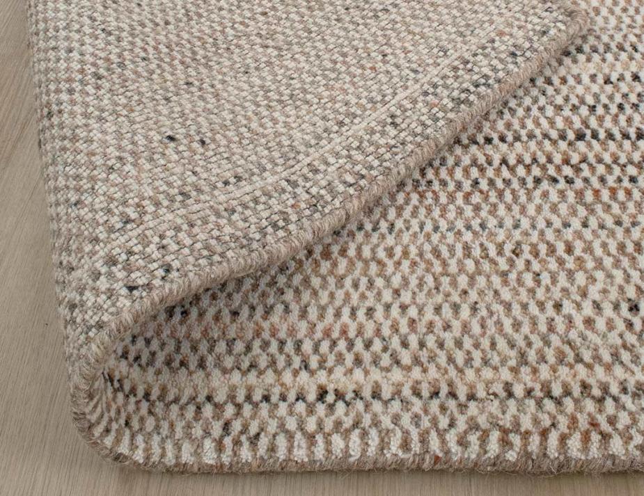 C145193303 Rug Collection Mystique Rug Rust Detail 01
