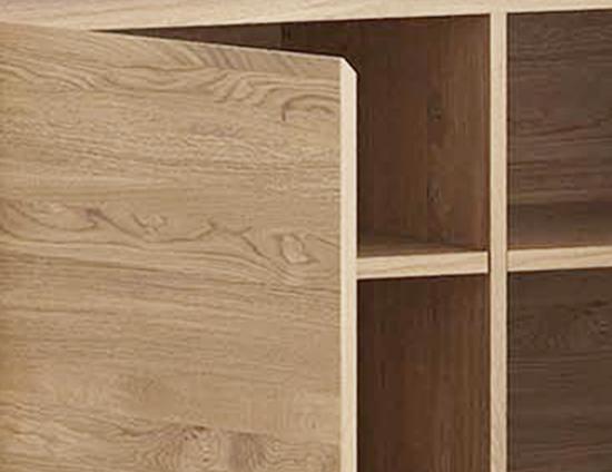 Axton Buffet Table 2200 CloseUp 03