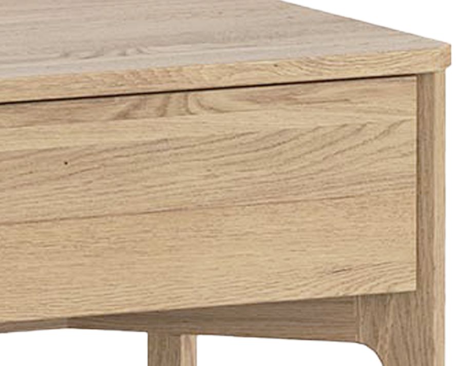 Axton Lamp Closeup 02