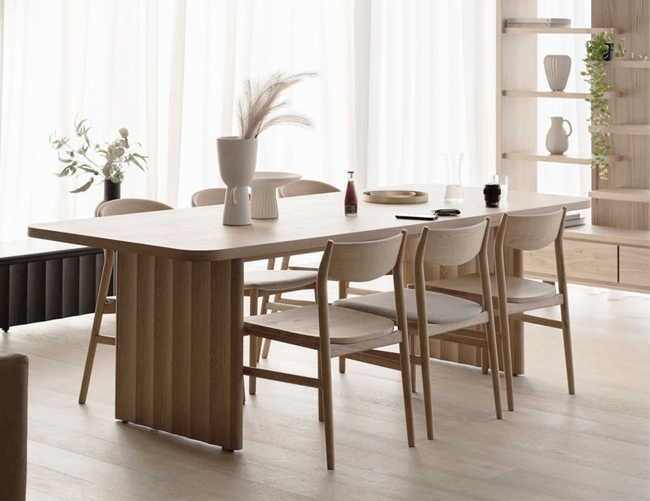 Bryce Dinning Table 2500 Lifestyle 01