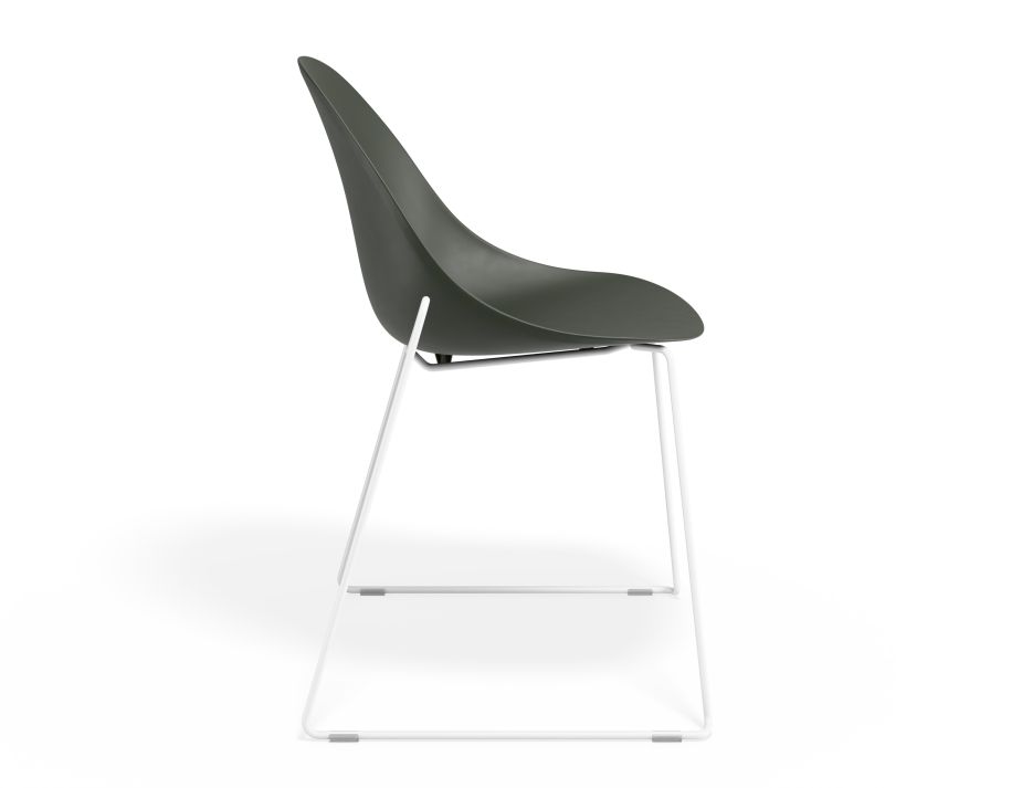 P 3 Pebble Chair Oliveseat Sledwhite