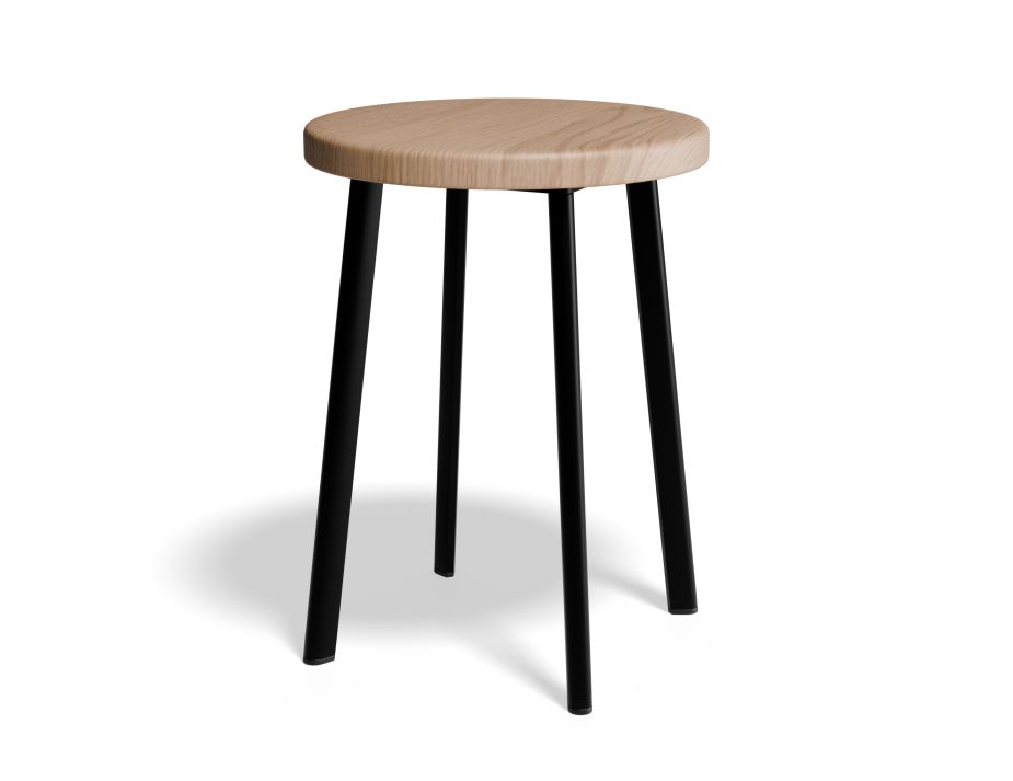 P 1 Atlas Lowstool Blackframe Roundwood Natural
