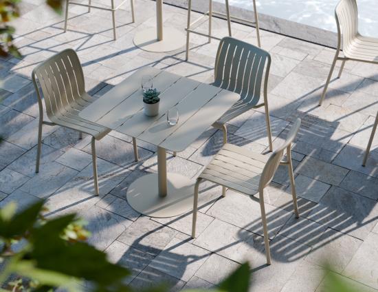 Roku Cafe Lifestyle 1 Dining Latte