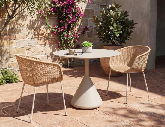 Table And Chairs Courtyard