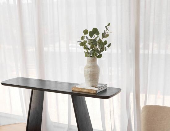 Lawson Console Black 7